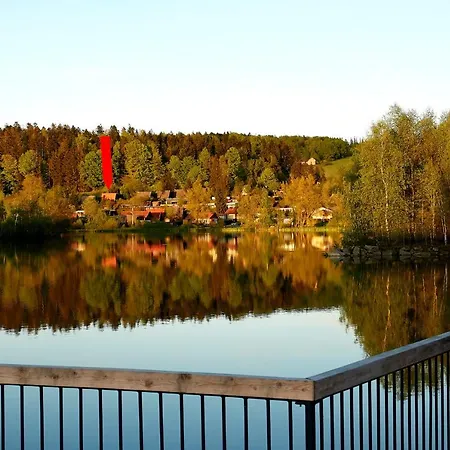 Dom wakacyjny N16 - Gemuetliches Nurdachhaus Mit Schoenem Garten Am See